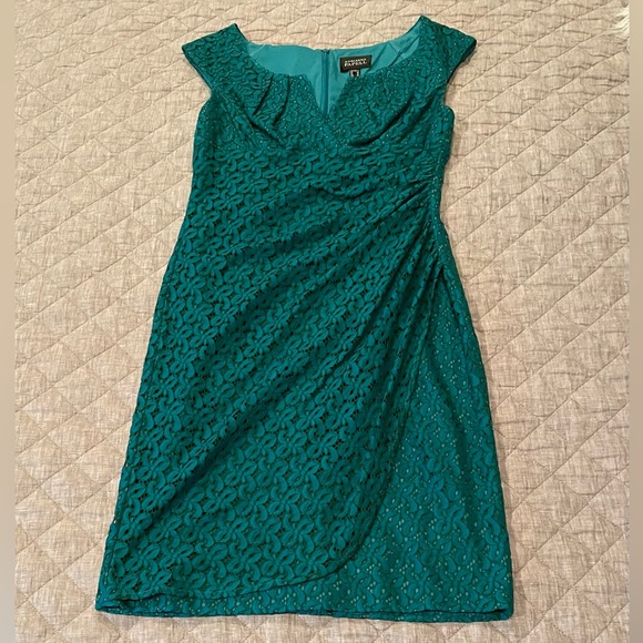 Adrianna Papell, size 8 teal mid length dress. Never worn - Picture 1 of 2